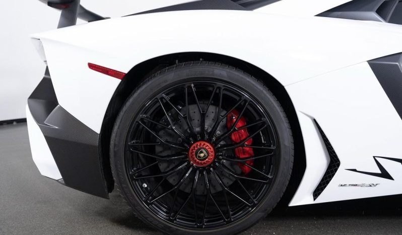 
								Buy 2019 Lamborghini Aventador SVJ full									