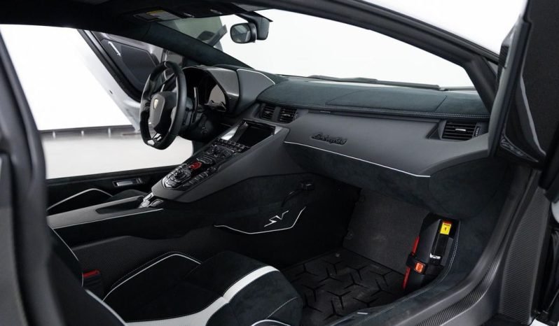 
								Buy 2019 Lamborghini Aventador SVJ full									