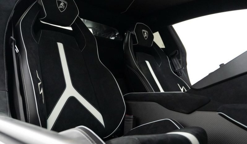 
								Buy 2019 Lamborghini Aventador SVJ full									