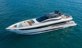 LADY K 2020 MANGUSTA 109 FT FOR SALE