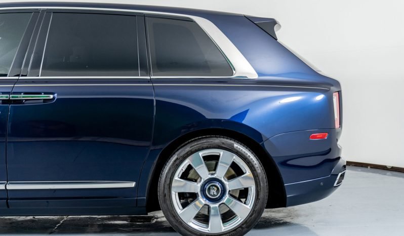 
								Buy 2020 Rolls Royce Cullinan full									