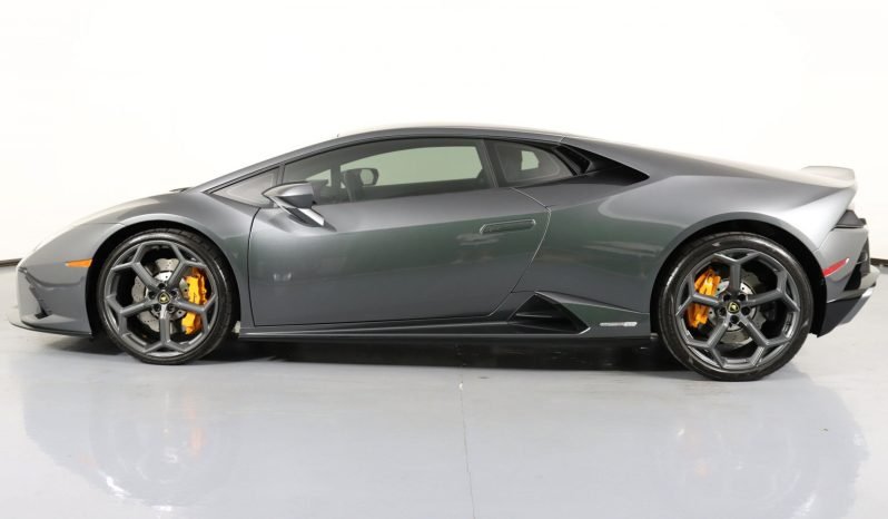 
								Buy 2022 Lamborghini Huracan full									