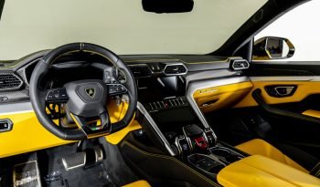 
									Buy 2020 Lamborghini Urus full								