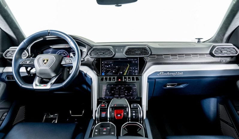 
								Buy 2021 Lamborghini Urus full									