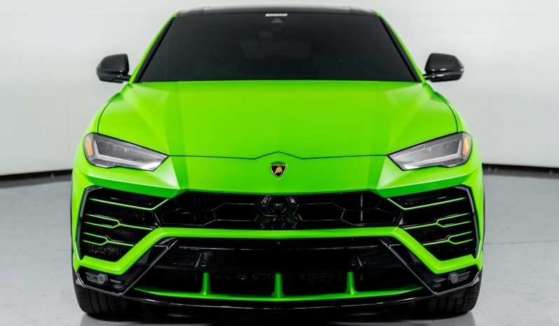 
								Buy 2020 Lamborghini Urus full									