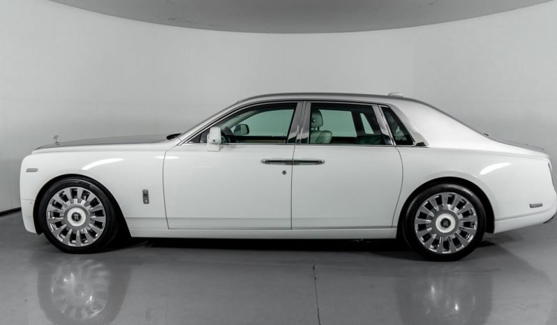 
								Buy 2020 Rolls Royce Phantom full									