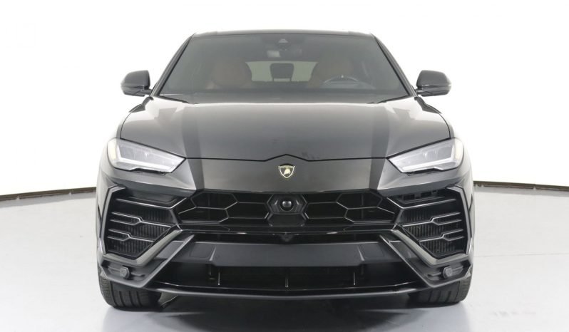 
								Buy 2021 Lamborghini Urus full									