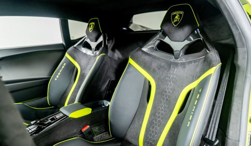 
								Buy 2023 Lamborghini Huracan Tecnica full									