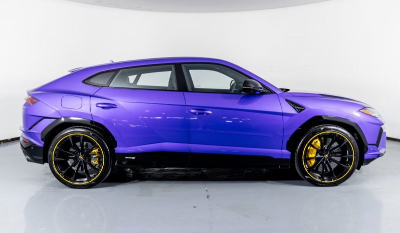 
								Buy 2023 Lamborghini Urus S full									