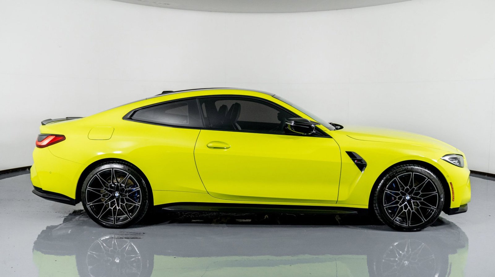 Buy 2024 BMW M4 COMPETITION XDRIVE Auto thailand cars