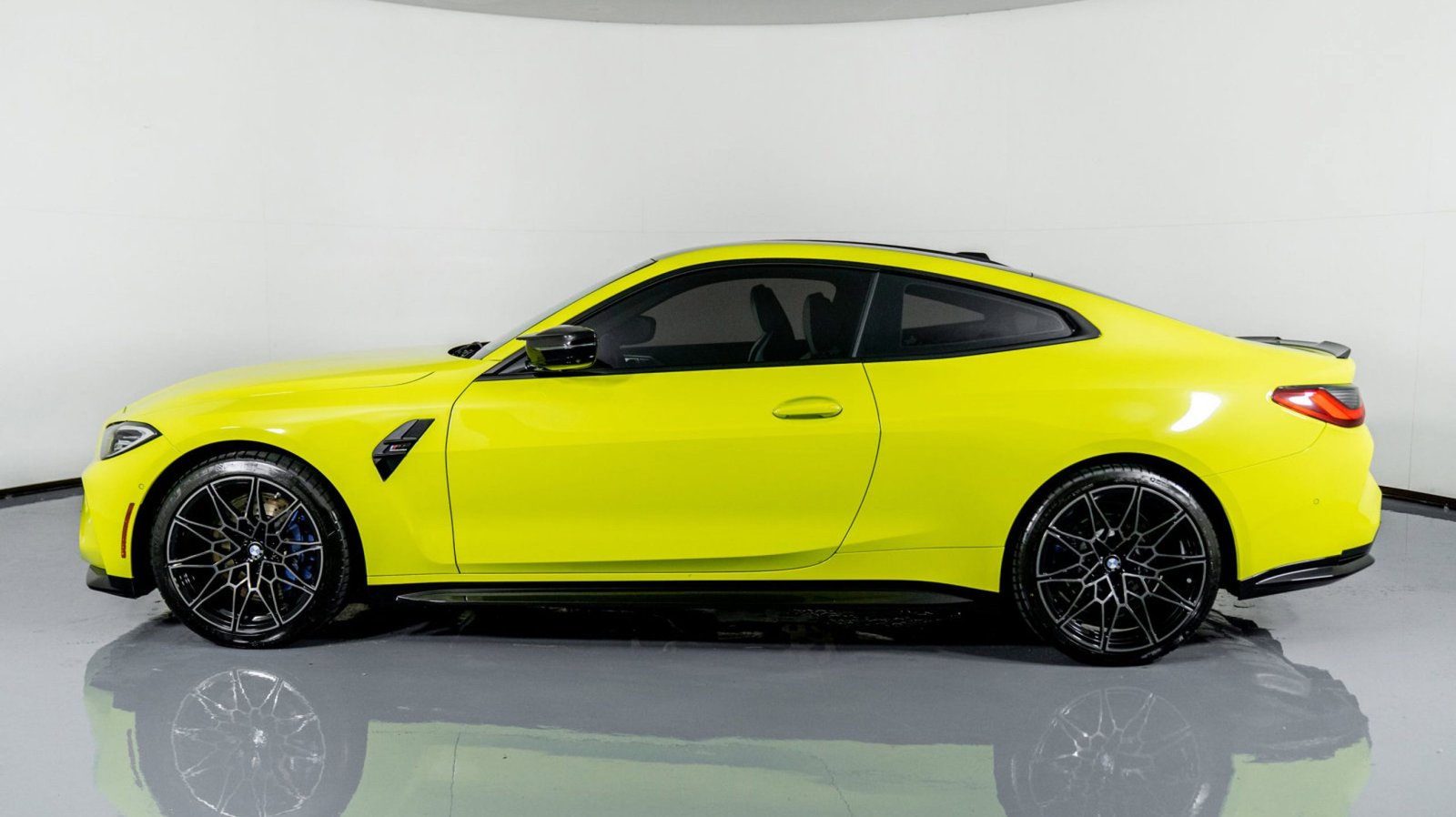 Buy 2024 BMW M4 COMPETITION XDRIVE Auto thailand cars