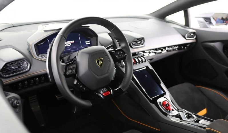
								Buy 2022 Lamborghini Huracan full									