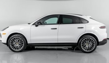 
									Buy 2022 Porsche Cayenne full								