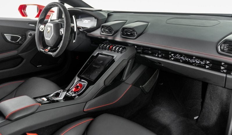 
								Buy 2021 Lamborghini Huracan EVO RWD full									