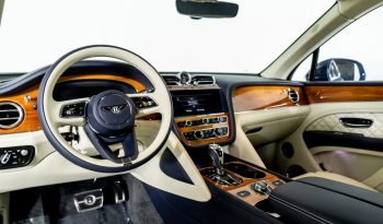 
									Buy 2022 Bentley Bentayga V8 full								