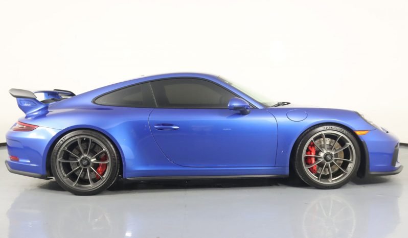 
								Buy 2022 Porsche 911 full									