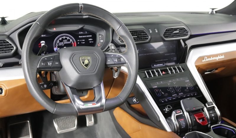 
								Buy 2021 Lamborghini Urus full									