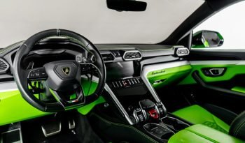 
									Buy 2020 Lamborghini Urus full								