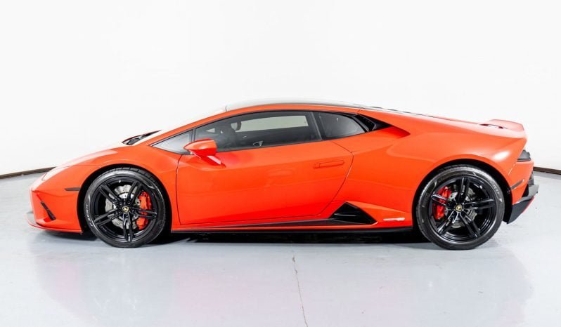 
								Buy 2021 Lamborghini Huracan EVO RWD full									