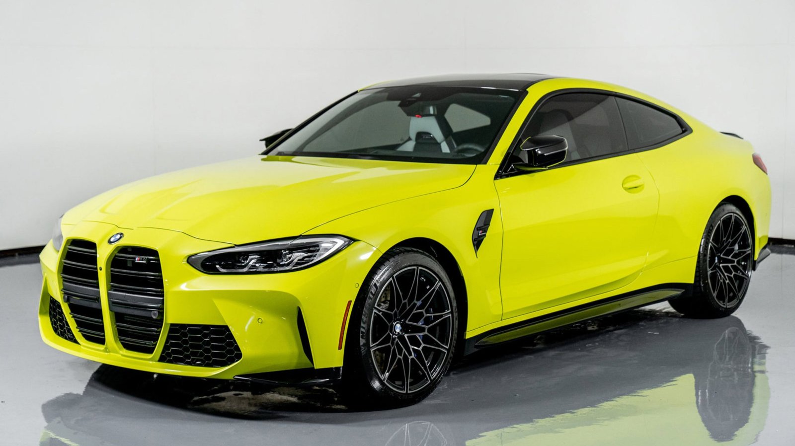 Buy 2024 BMW M4 COMPETITION XDRIVE Auto thailand cars