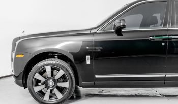 
									Buy 2022 Rolls Royce Cullinan full								