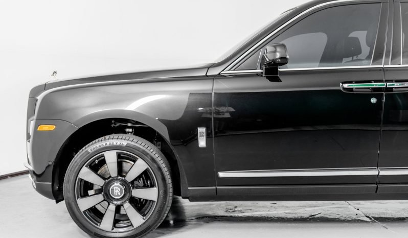 
								Buy 2022 Rolls Royce Cullinan full									