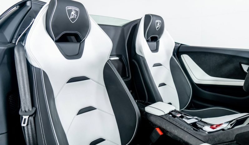 
								Buy 2022 Lamborghini Huracan EVO AWD full									