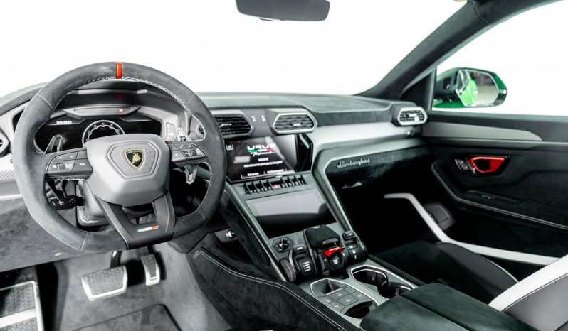 
								Buy 2023 Lamborghini Urus PERFORMANTE full									