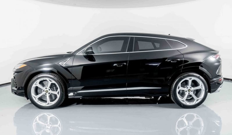 
								Buy 2020 Lamborghini Urus full									