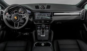 
									Buy 2022 Porsche Cayenne full								
