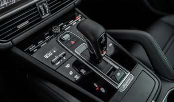 
									Buy 2022 Porsche Cayenne full								