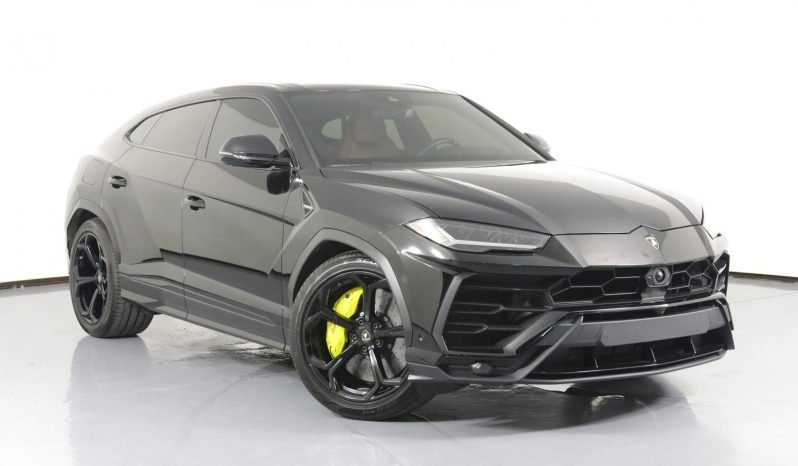 
								Buy 2021 Lamborghini Urus full									