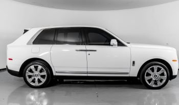 
									Buy 2020 Rolls Royce Cullinan full								