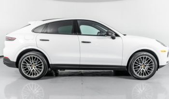 
									Buy 2022 Porsche Cayenne full								