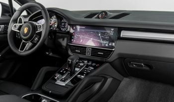 
									Buy 2022 Porsche Cayenne full								