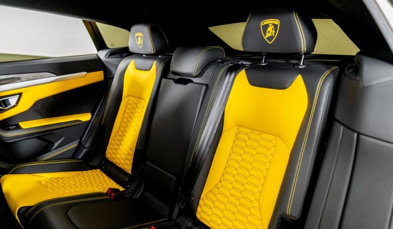 
								Buy 2020 Lamborghini Urus full									