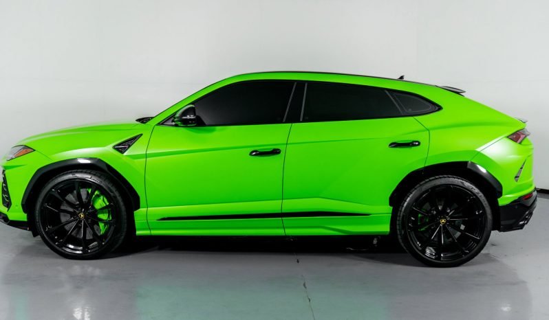 
								Buy 2020 Lamborghini Urus full									
