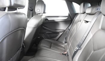 
									Buy 2021 Porsche Cayenne full								