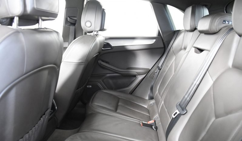 
								Buy 2021 Porsche Cayenne full									