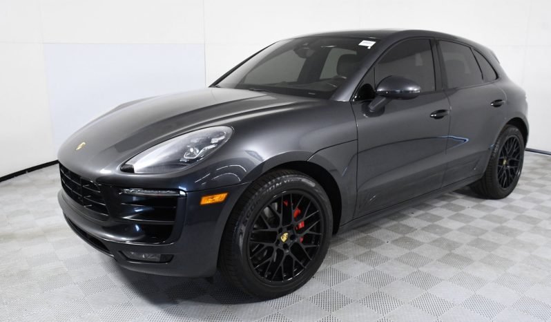 
								Buy 2021 Porsche Cayenne full									