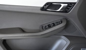 
									Buy 2021 Porsche Cayenne full								