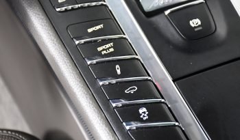 
									Buy 2021 Porsche Cayenne full								