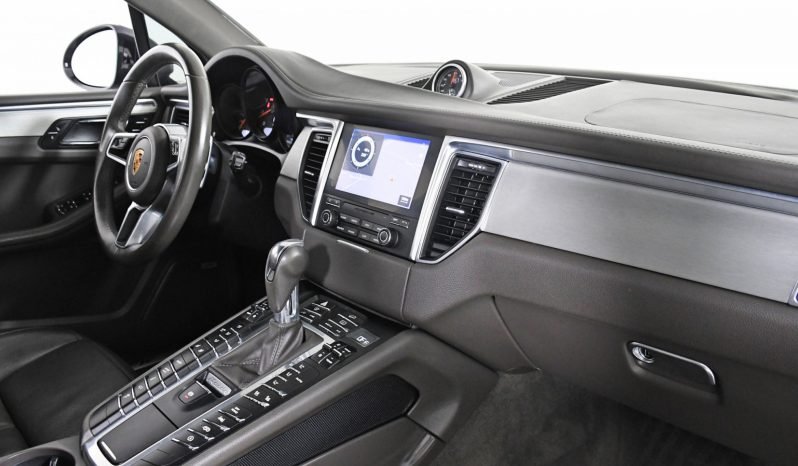 
								Buy 2021 Porsche Cayenne full									
