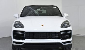 
									Buy 2022 Porsche Cayenne full								