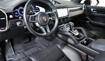 
									Buy 2021 Porsche Cayenne full								