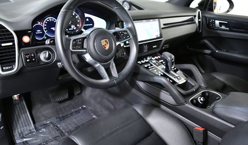 
								Buy 2021 Porsche Cayenne full									
