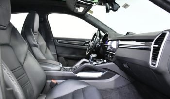 
									Buy 2022 Porsche Cayenne full								