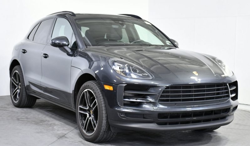 
								Buy 2021 Porsche Cayenne full									