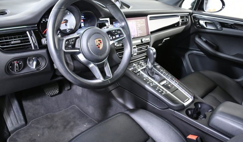 
								Buy 2021 Porsche Cayenne full									