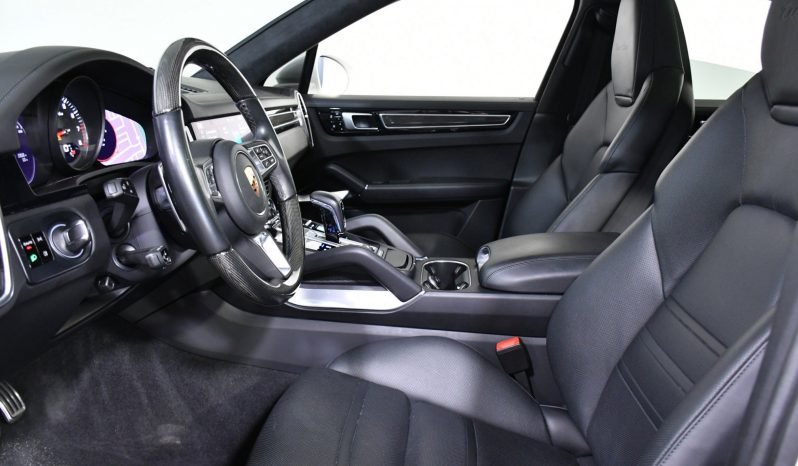 
								Buy 2022 Porsche Cayenne full									